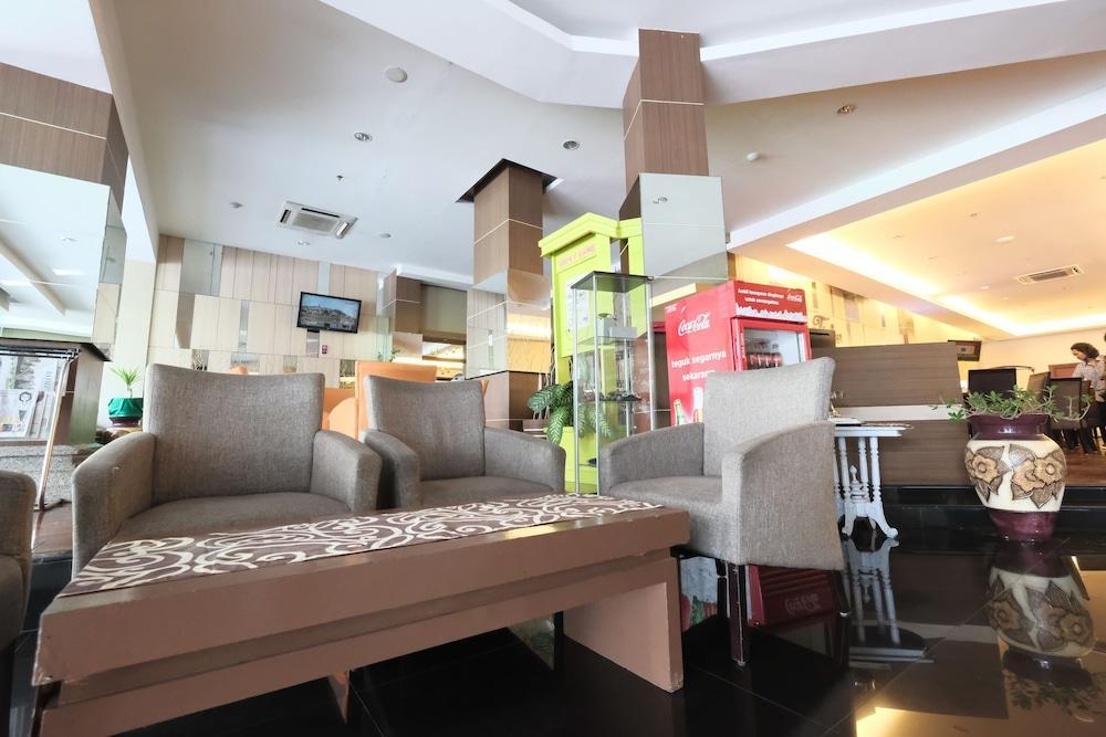 Tjokro Hotel Klaten Eksteriør billede